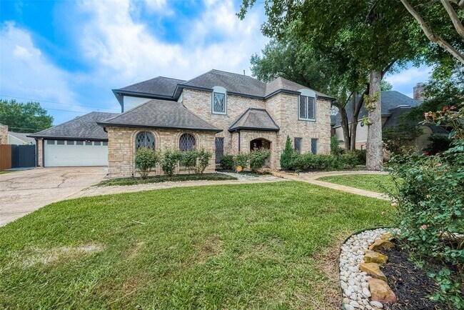 Building Photo - 15511 Rana Ct