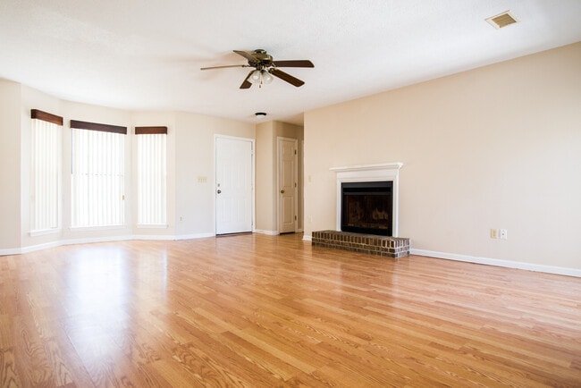 Living Room - 149 Heritage Cir