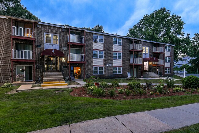 Loma de abetos - Spruce Knoll