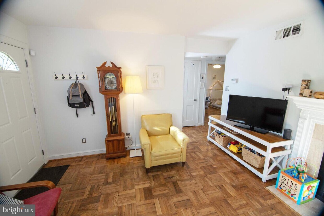 10507 Huntley Pl, Silver Spring, MD 20902 House for Rent in Silver