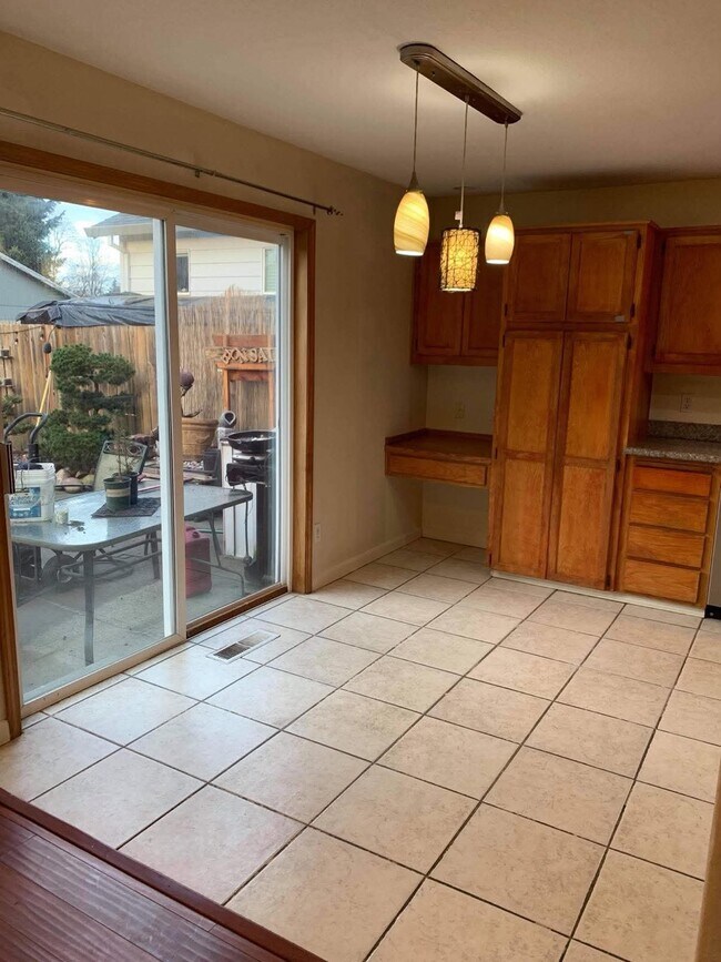 Foto del edificio - 8541 SE Gray St