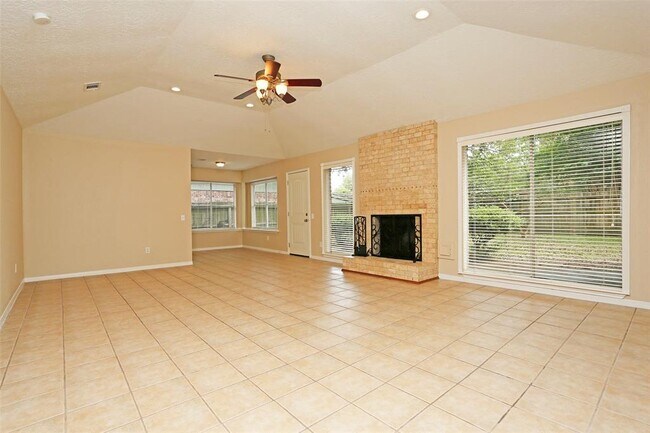 Building Photo - 22007 Birch Valley Dr