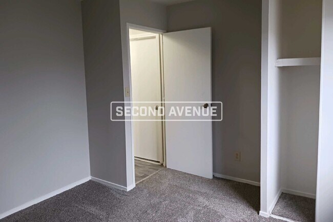 Building Photo - 505 Roosevelt DR