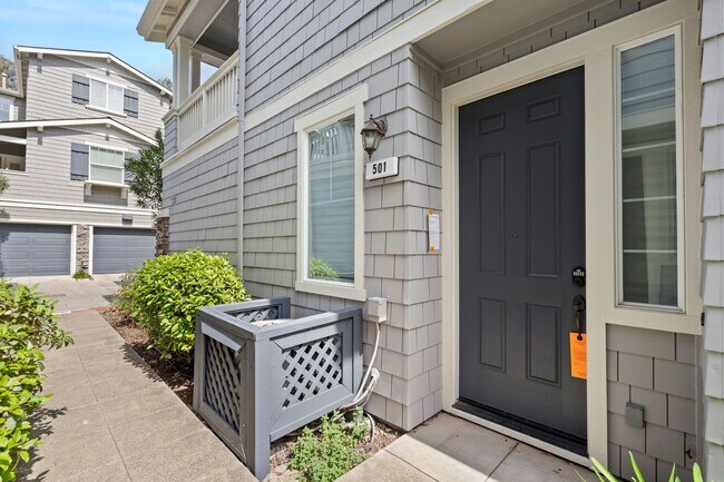 Entrance - 500 Live Oak Way