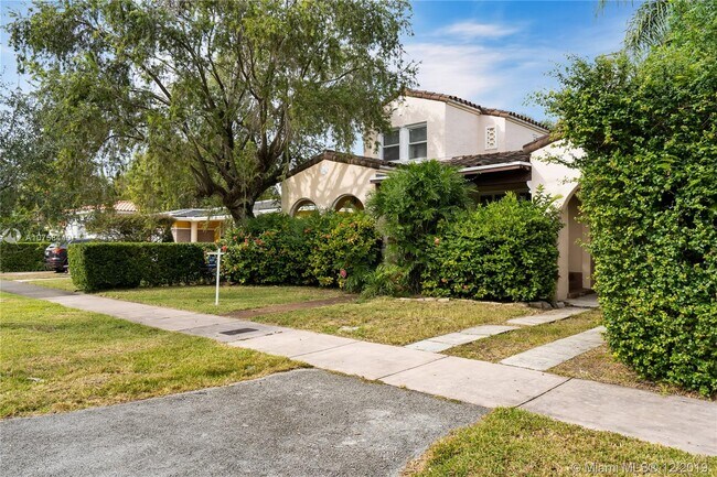 Foto del edificio - 423 Candia Ave