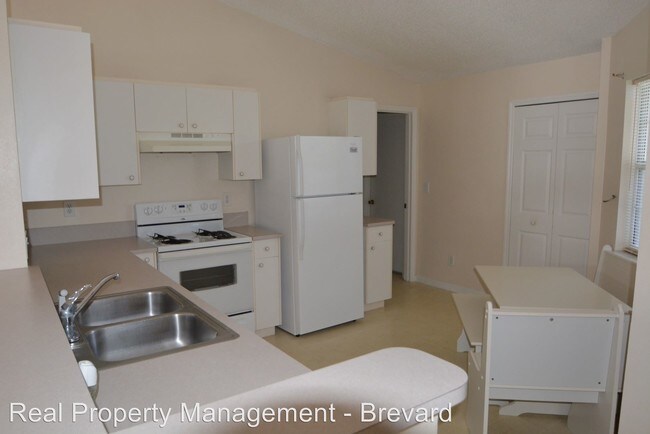 Building Photo - 3 br, 2 bath House - 590 Wickham Lakes Drive