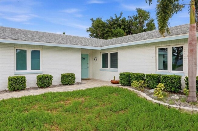 Building Photo - 6309 Flamingo Dr