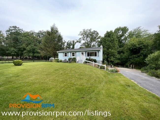 Building Photo - 982 Shore Acres Rd