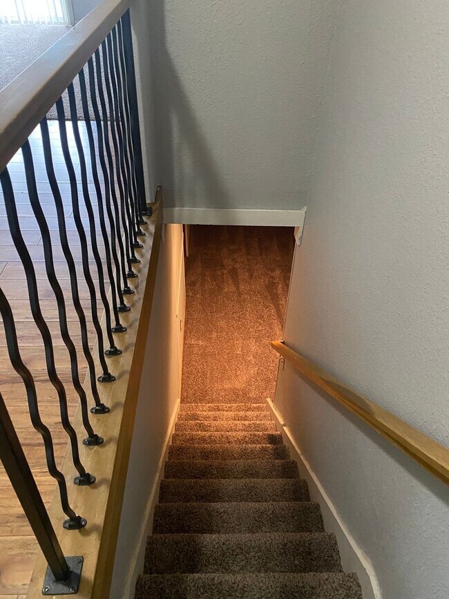 Foto del edificio - 3 Bed 1 Bath Duplex in West Fargo!