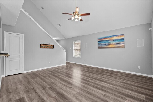 Building Photo - 207 Sea Breeze Dr