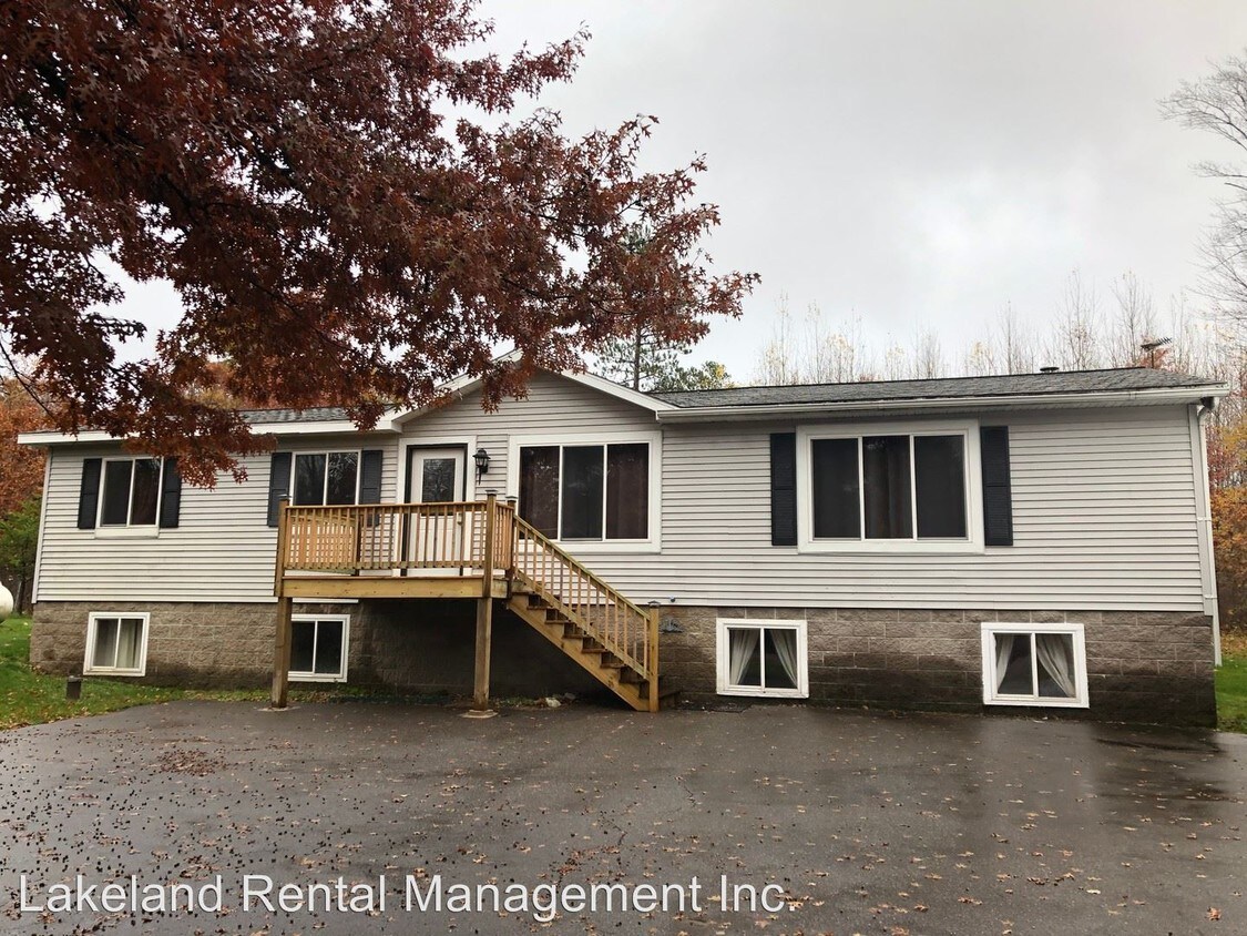 Primary Photo - 4 br, 2 bath House - 6898 E Rapids Rd