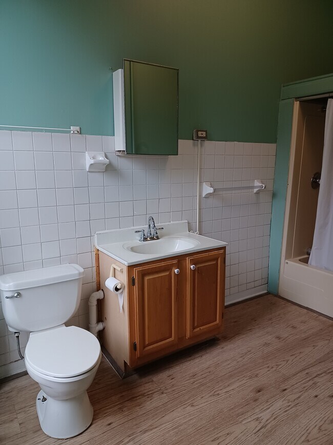 Foto del edificio - 78 Dove St