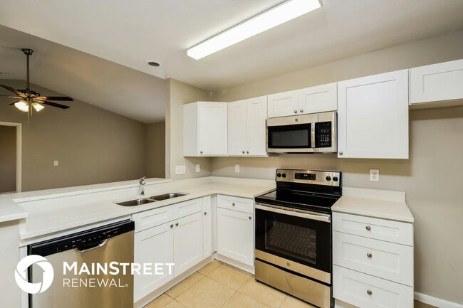 Building Photo - 8360 Coral Dr