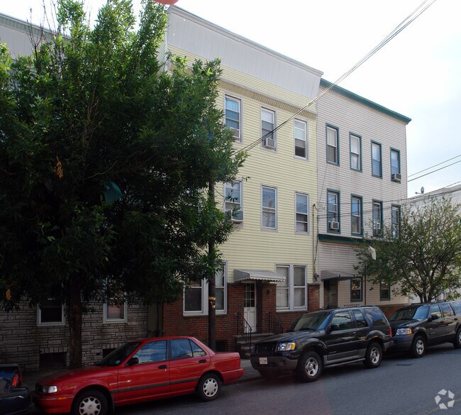 107 Magazine St, Newark, NJ 07105 Apartments Newark, NJ