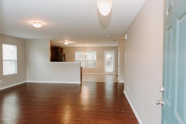 Building Photo - 1327 Phil O'Neil Dr