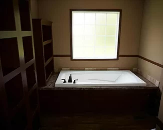 Building Photo - 3 beds 2 bath Single family Home