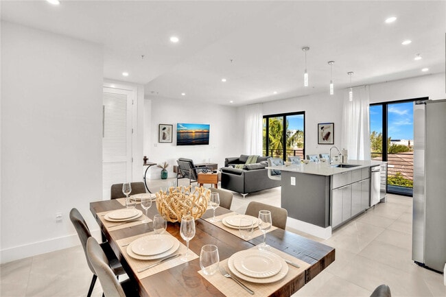 Foto del edificio - 2100 Miami Rd