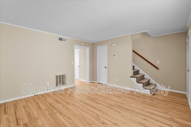 Building Photo - 1624 Spring Garden St