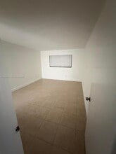 Building Photo - 15205 NE 6th Ave