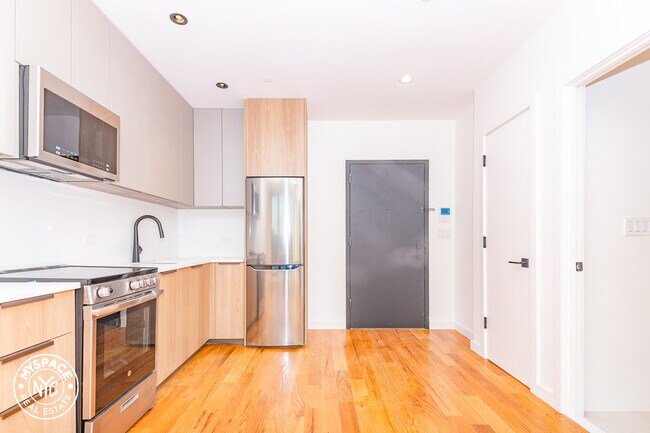 Foto del edificio - 79 Truxton St