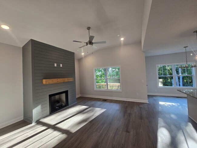 Building Photo - 1 Month Free! New Construction Ruby Floor ...