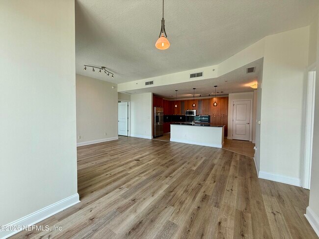 Building Photo - 1431 Riverplace Blvd