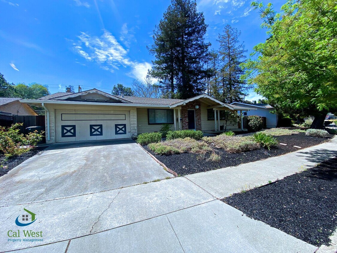 40953 Bed 2 Bath Cupertino Home with lar... House Rental in