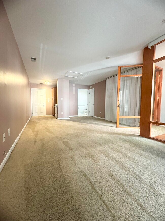 Foto del edificio - 4 Greenwich Dr