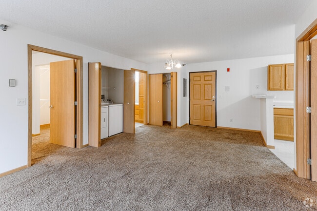 2 habitaciones, 1 baño, 885 pies cuadrados, sala de estar - Meadow Creek Village