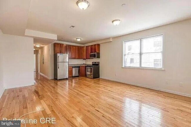 Foto del edificio - 2400 W Thompson St