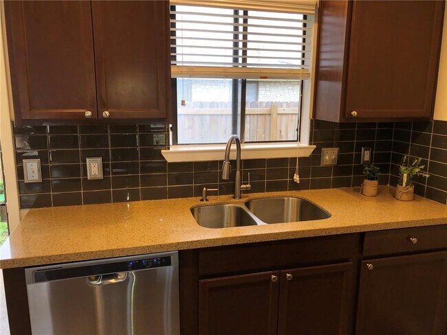 Foto del edificio - 2008 Conestoga Trail