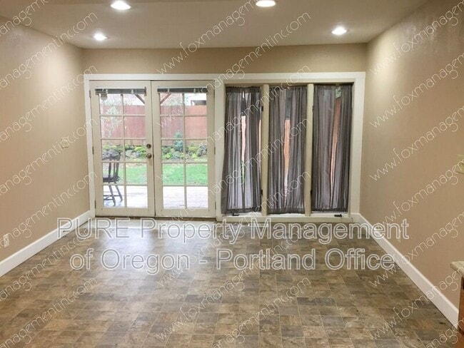 Foto del edificio - 6320 NE Simpson St