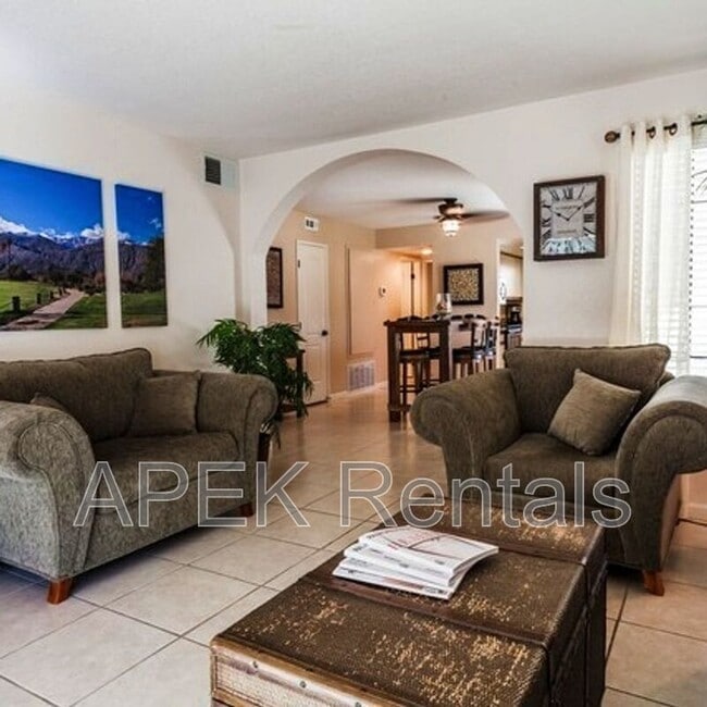 Building Photo - 2001 E Camino Parocela