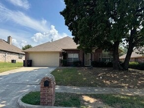 Building Photo - 2700 Whetstone Dr