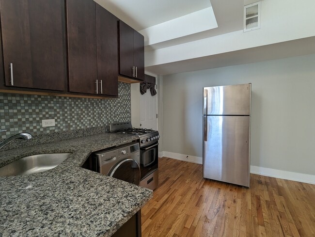 Building Photo - 2907 N Mildred Ave