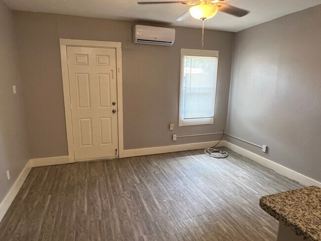 Living Room - 300 E Lindbergh Blvd