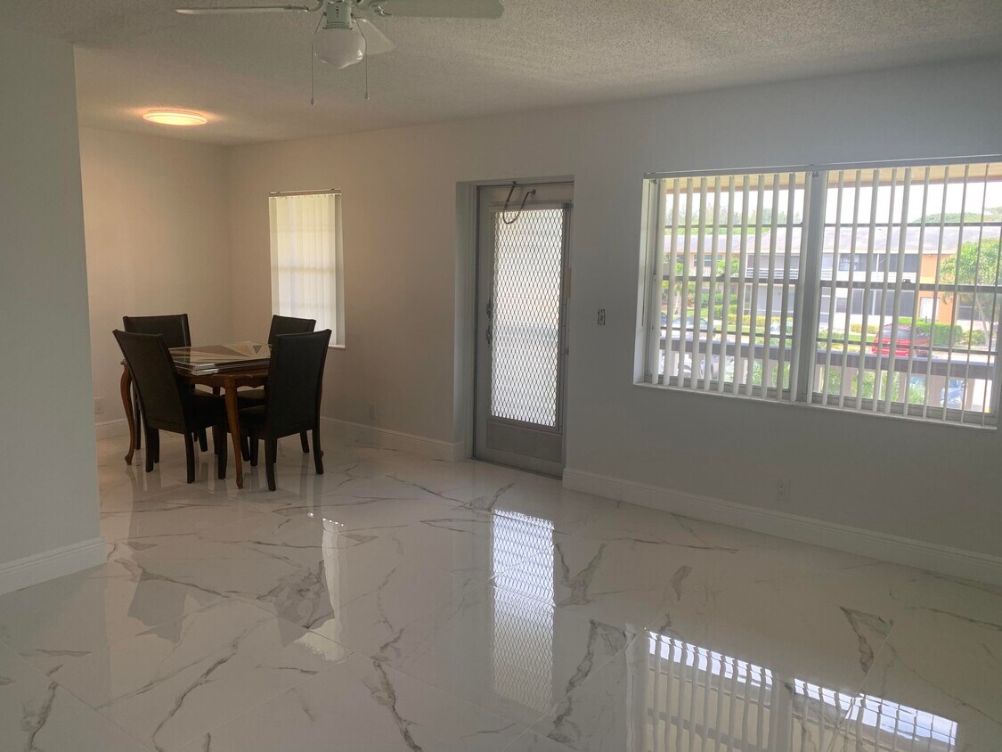 Foto principal - 321 Andover M