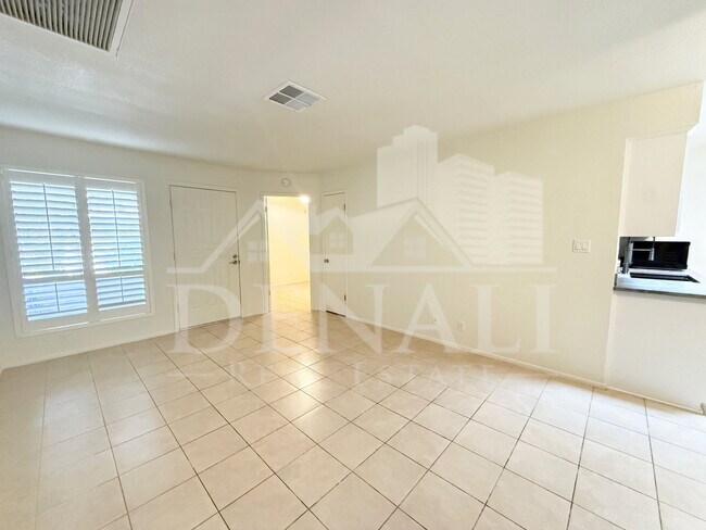 Building Photo - 93 N Cooper Rd