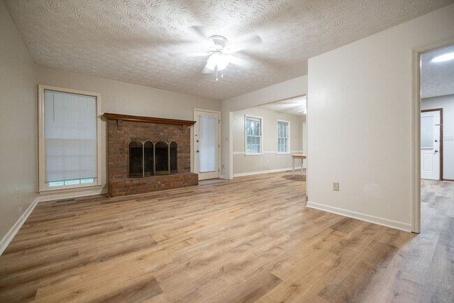Foto del edificio - 1151 Brookwood Dr