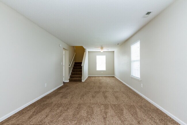 Foto del edificio - 15469 Fawn Meadow Dr