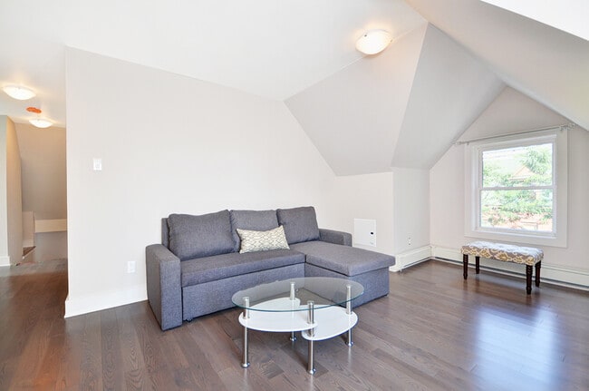 Photo du bâtiment - 160 Waverley St