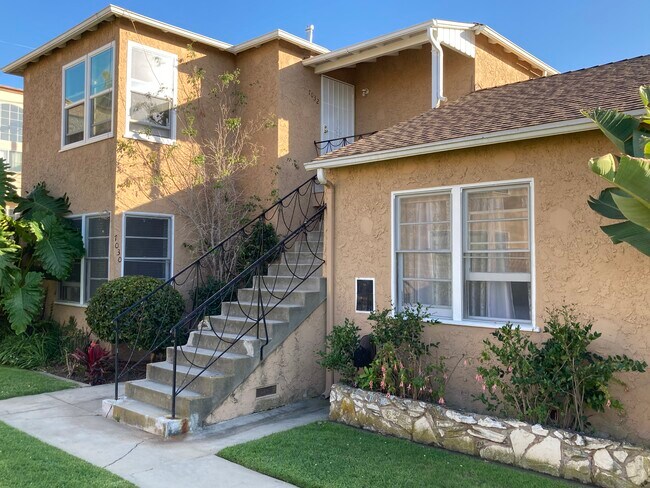 Apartment Entry - 7032 Flight Ave