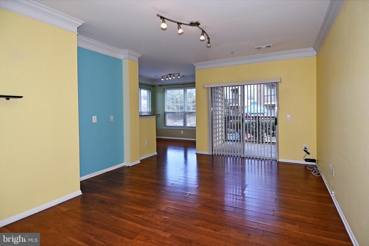 1550 Spring Gate Dr. Unit 8113, McLean, VA 22102 Room for Rent in