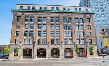 Building Photo - 266 Pearl St