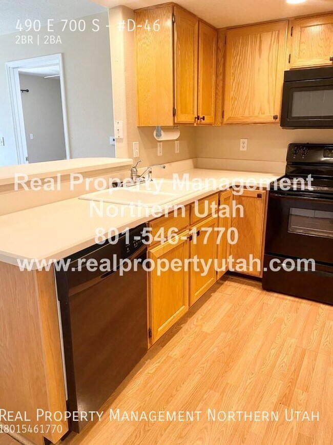 Building Photo - Ground level Condo Available Now