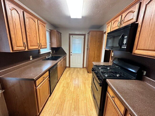 Foto del edificio - 2 Bed 1 bath NE OKC