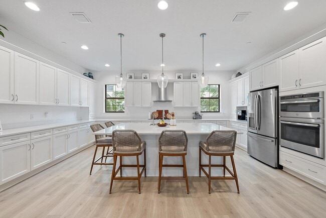 Building Photo - 12514 Gross Pointe Dr