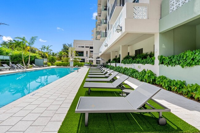 Building Photo - Arvella
