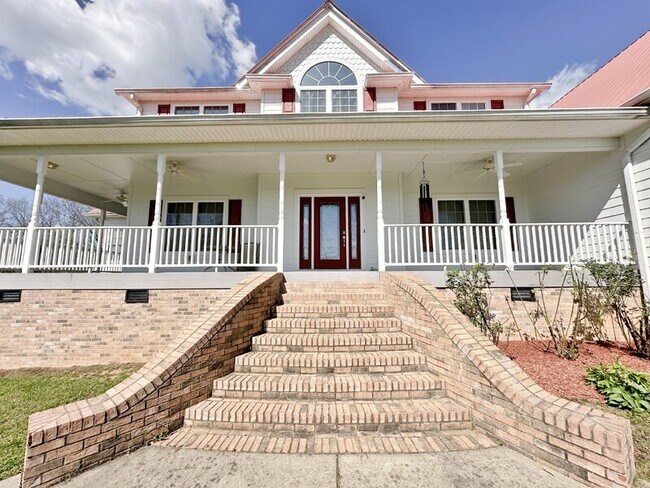 Foto del edificio - 772 Salmon Branch Rd