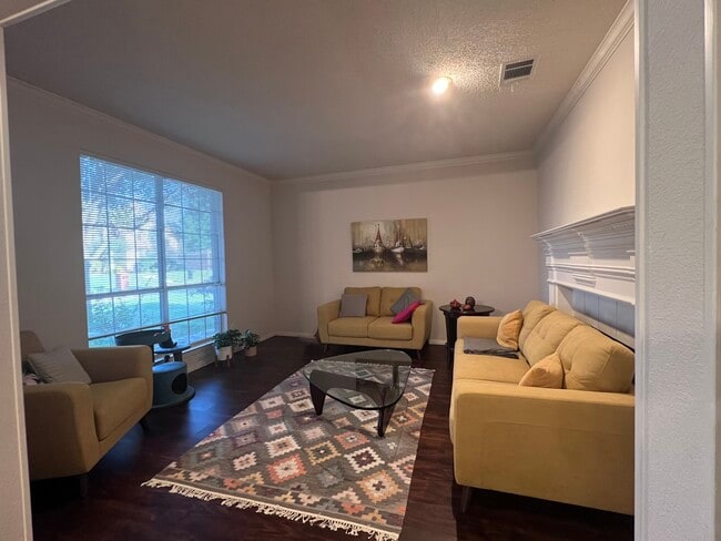 Foto del edificio - 7109 Chandler Dr